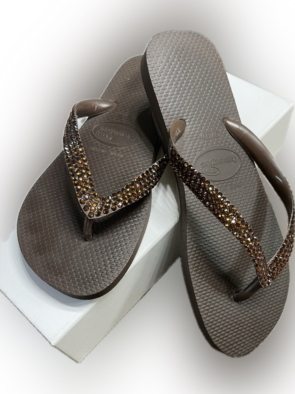 Havaianas Women's Brown Swarovski Crystal-Strap Flip Flops Size 39-40